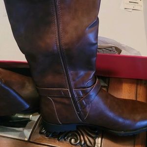 Kim Rogers tall brown boots